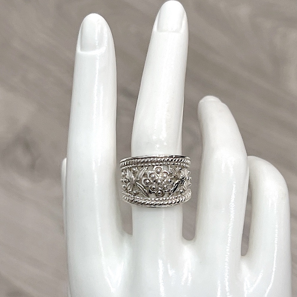 Sterling Silver Openwork Floral Band Ring - Picture 2 of 8
